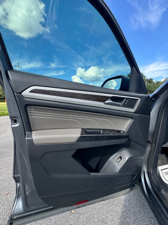2021 Volkswagen Atlas Image 9