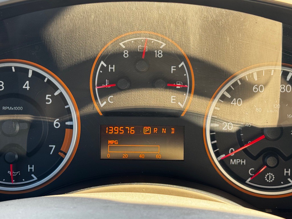 2011 Nissan Titan Image 22