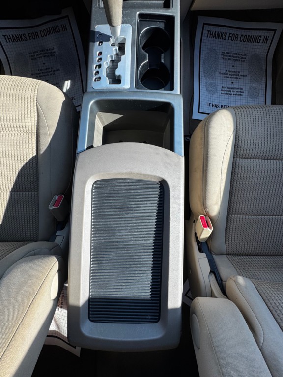 2011 Nissan Titan Image 24