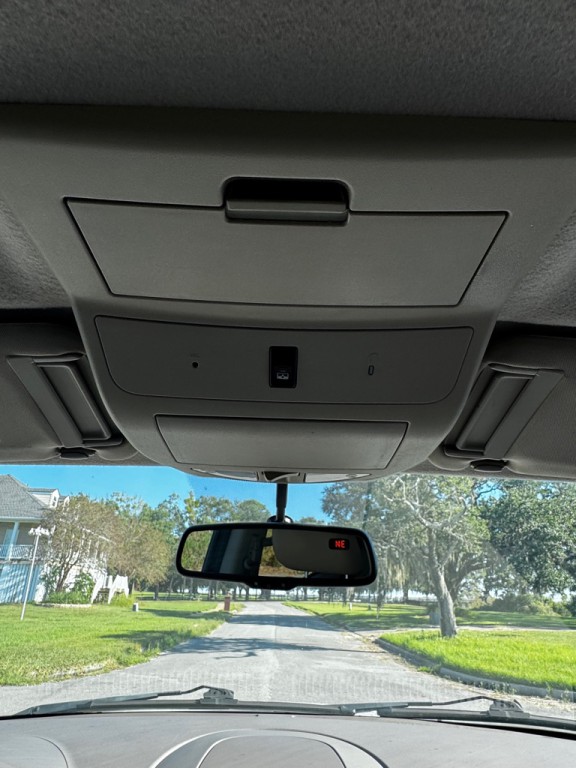 2011 Nissan Titan Image 26