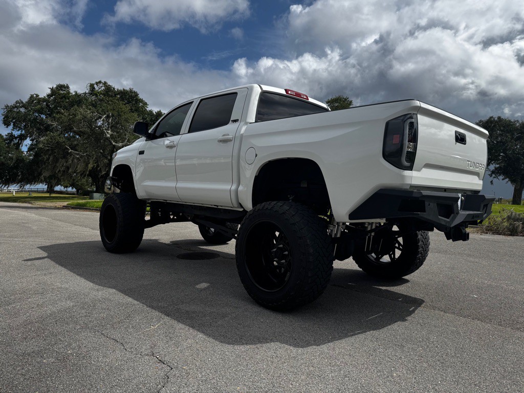 2017 Toyota Tundra Image 3