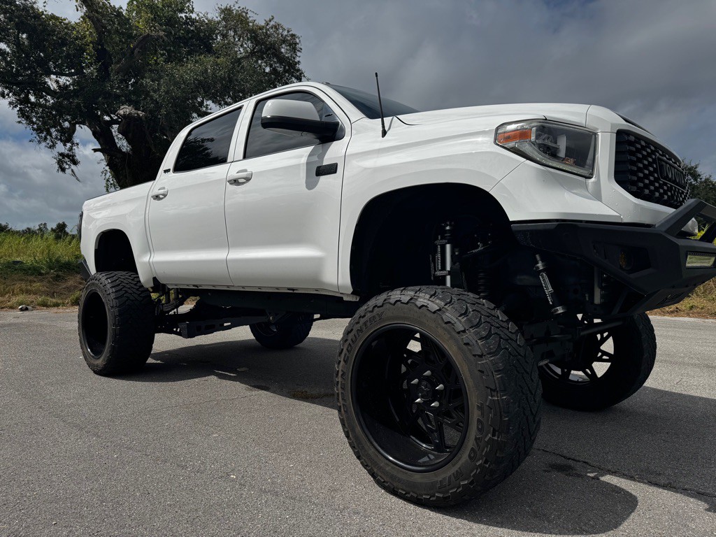 2017 Toyota Tundra Image 7