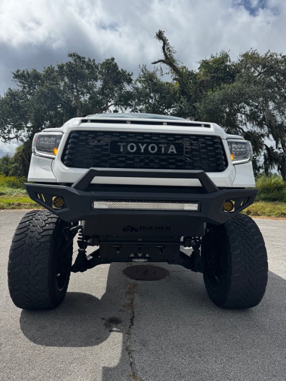 2017 Toyota Tundra Image 8
