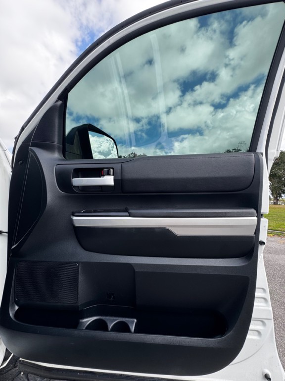 2017 Toyota Tundra Image 13