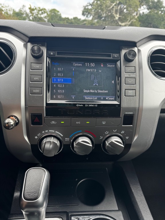2017 Toyota Tundra Image 22