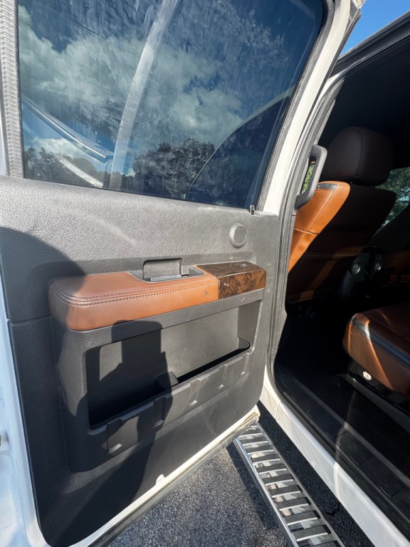 2015 Ford F-250 Image 11