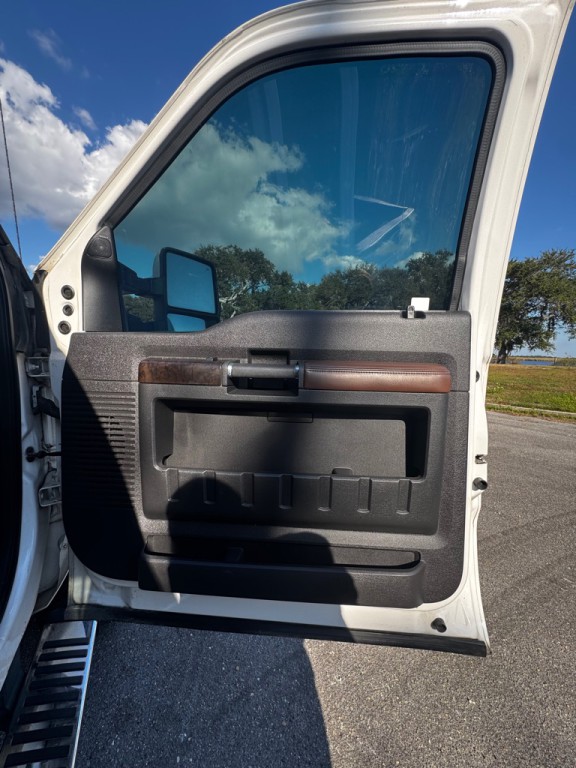 2015 Ford F-250 Image 13