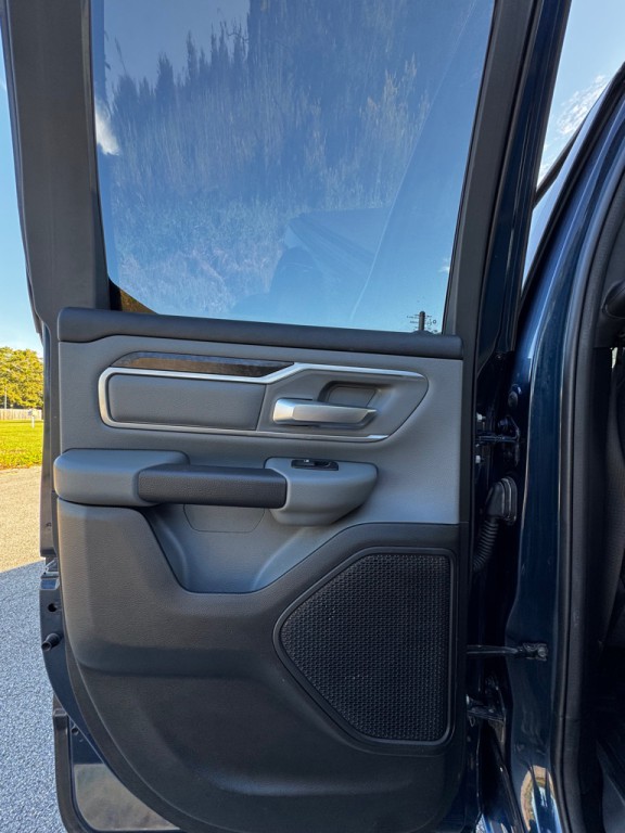 2021 RAM 1500 Image 12