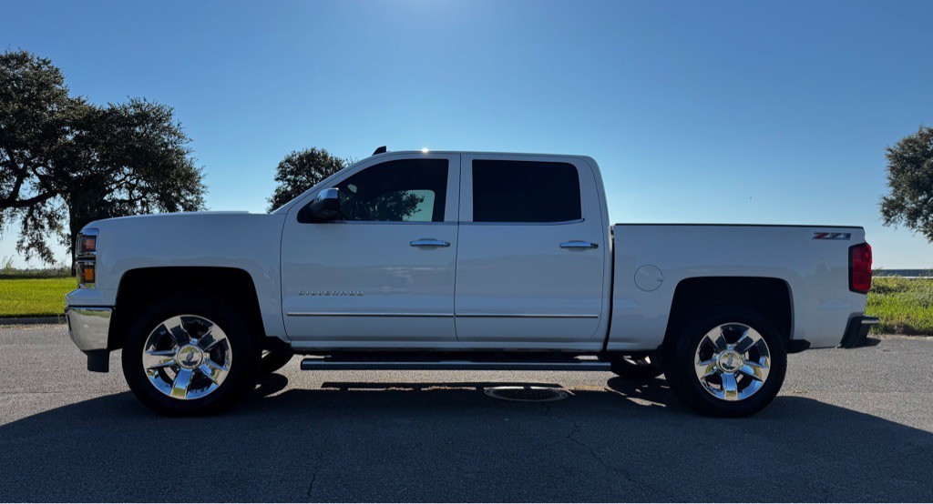 2015 Chevrolet Silverado 1500 Image 2