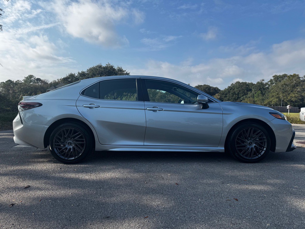 2024 Toyota Camry Image 6