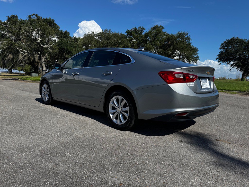 2023 Chevrolet Malibu Image 3