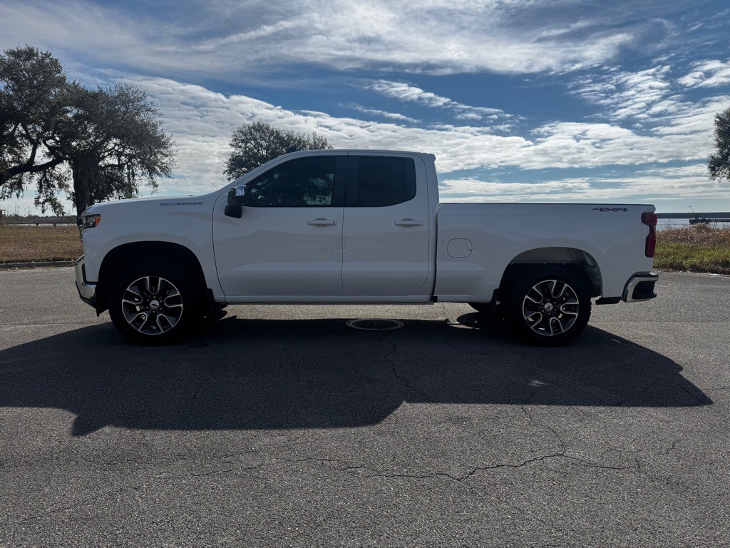 2020 Chevrolet Silverado 1500 Image 2