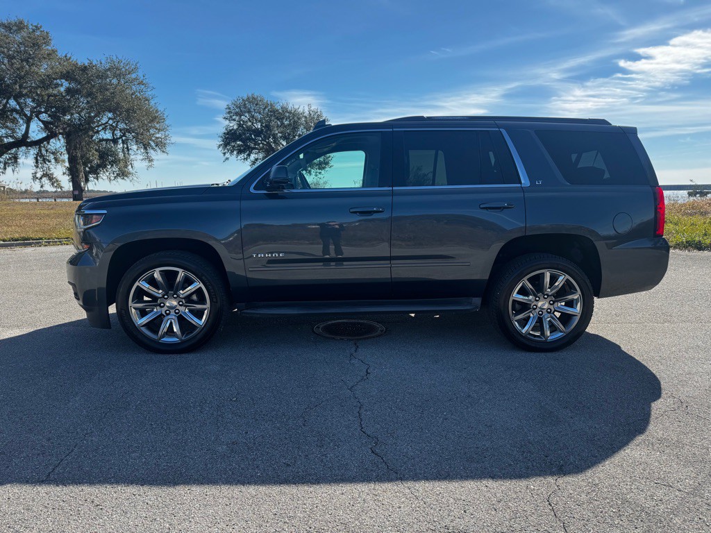 2019 Chevrolet Tahoe Image 2