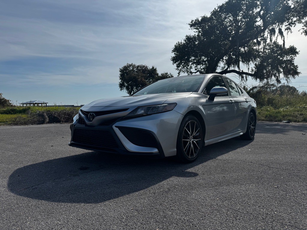 2022 Toyota Camry Image 1