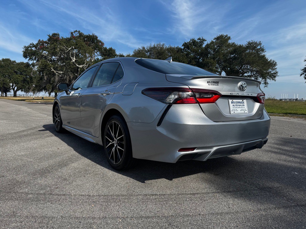 2022 Toyota Camry Image 3