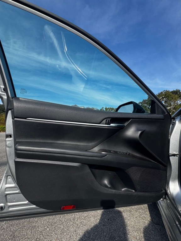 2022 Toyota Camry Image 9