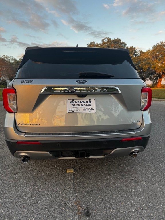 2021 Ford Explorer Image 4