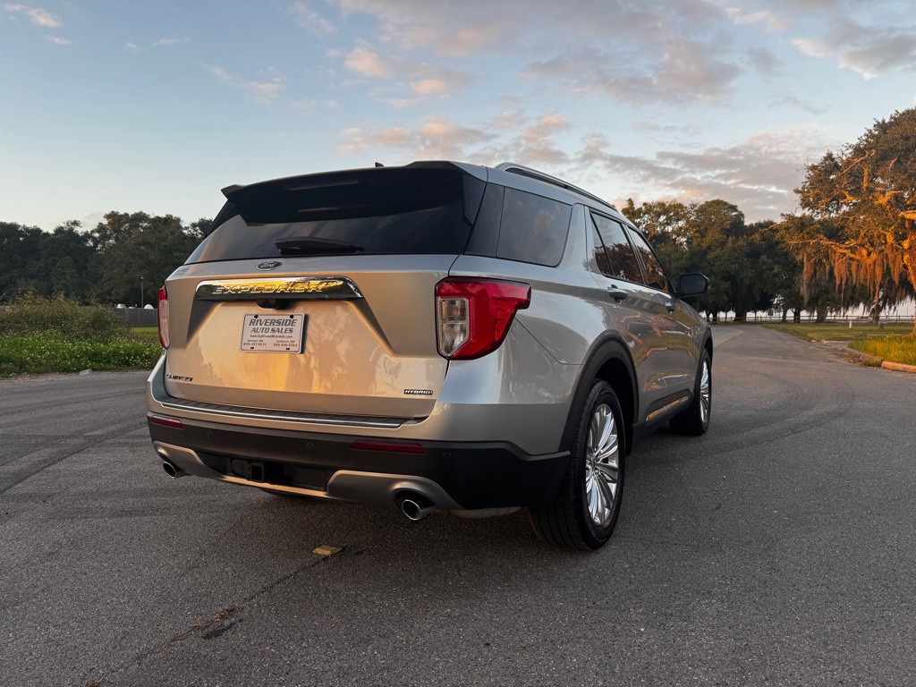 2021 Ford Explorer Image 5