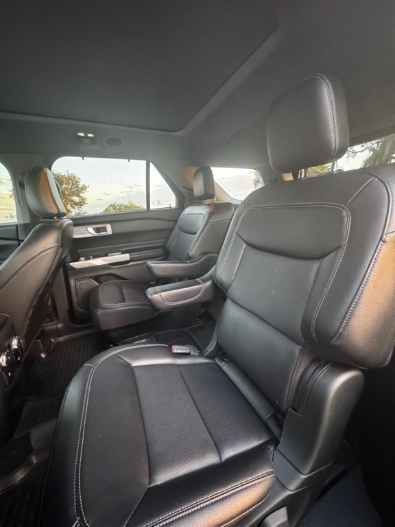 2021 Ford Explorer Image 12