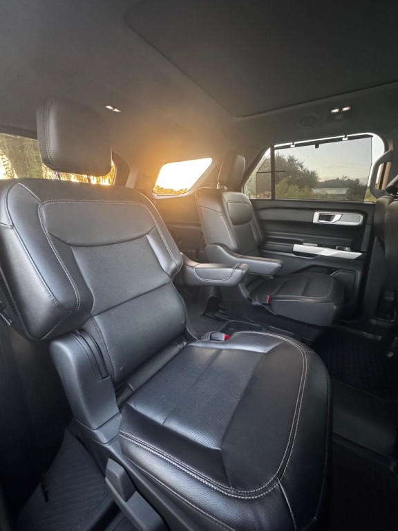 2021 Ford Explorer Image 16