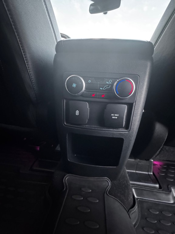 2021 Ford Explorer Image 18