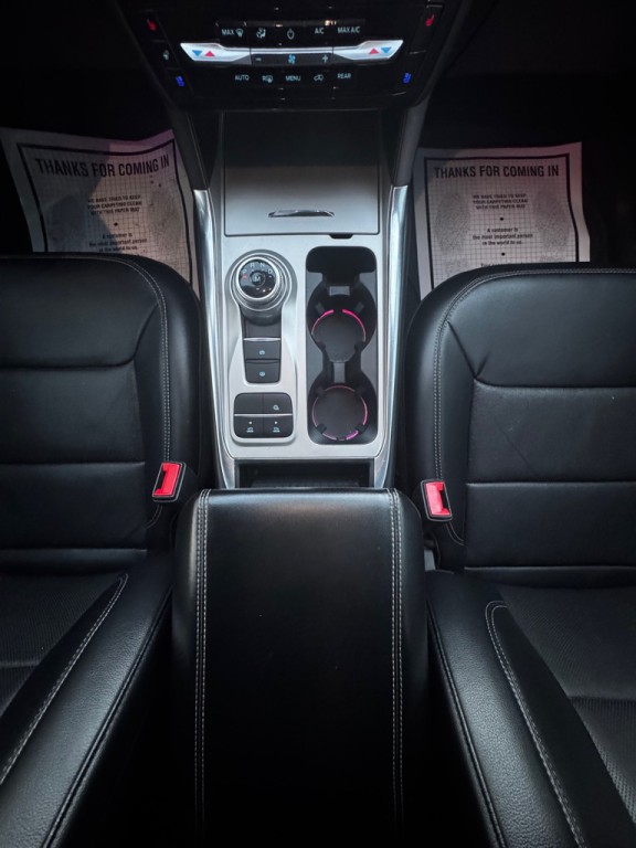 2021 Ford Explorer Image 25