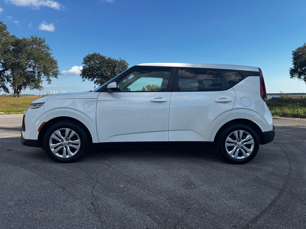 2020 Kia Soul Image 2