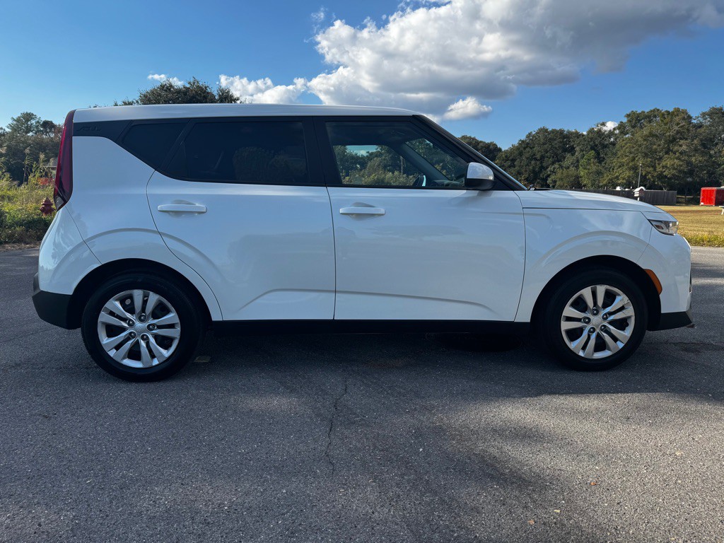 2020 Kia Soul Image 6