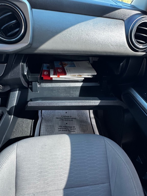 2019 Toyota Tacoma Image 26