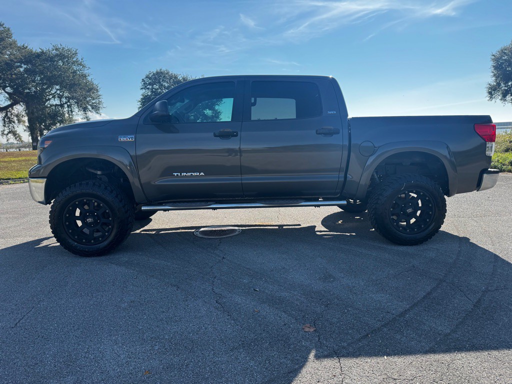 2011 Toyota Tundra Image 2