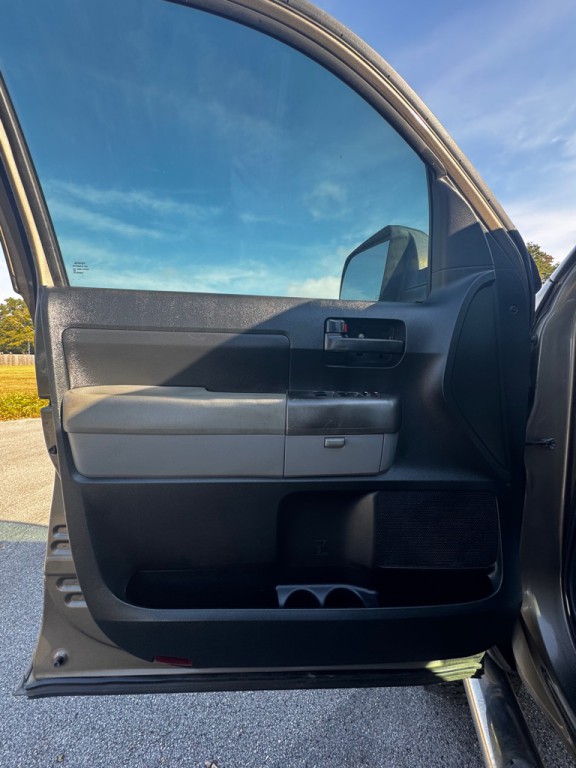 2011 Toyota Tundra Image 9