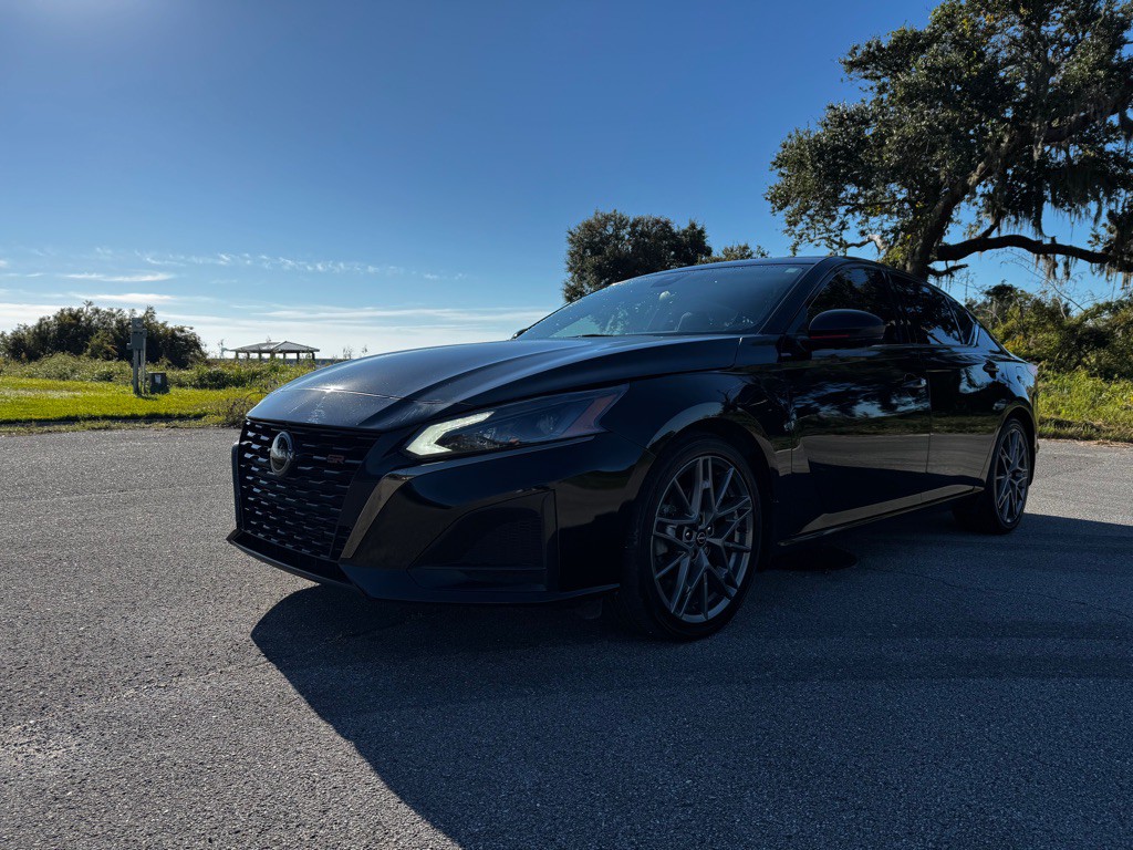 2023 Nissan Altima Image 1