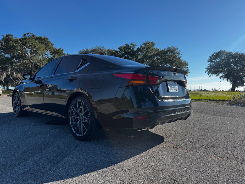 2023 Nissan Altima Image 3