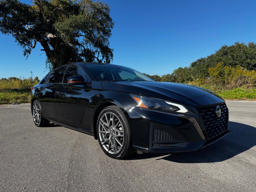 2023 Nissan Altima Image 7