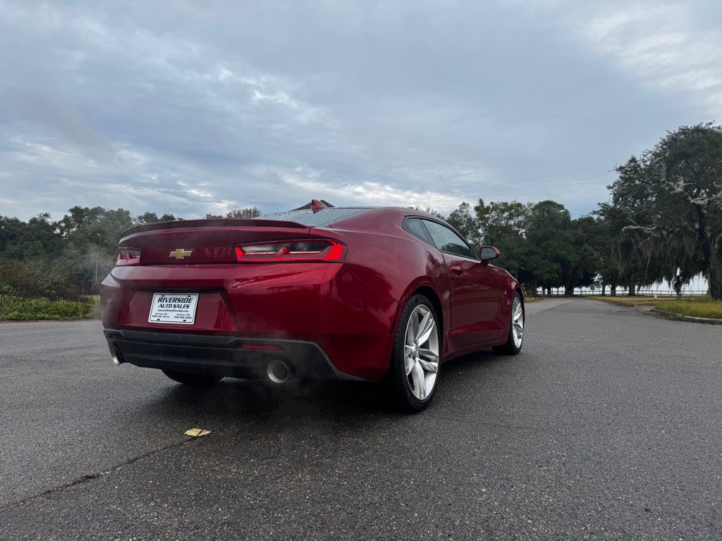 2017 Chevrolet Camaro Image 5