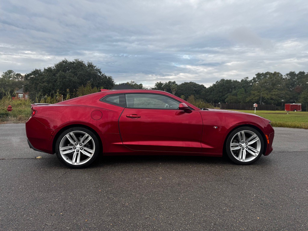 2017 Chevrolet Camaro Image 6