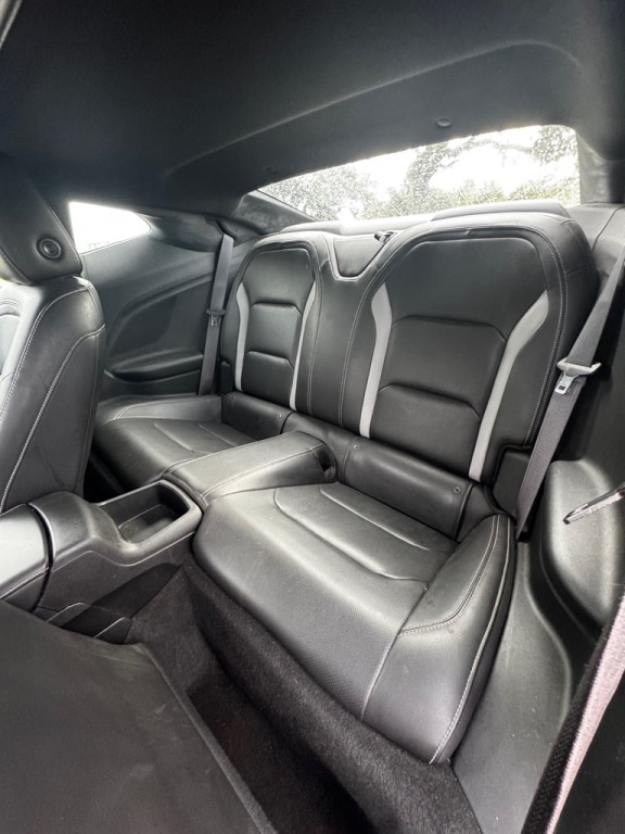 2017 Chevrolet Camaro Image 11