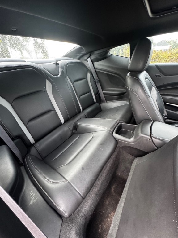 2017 Chevrolet Camaro Image 14