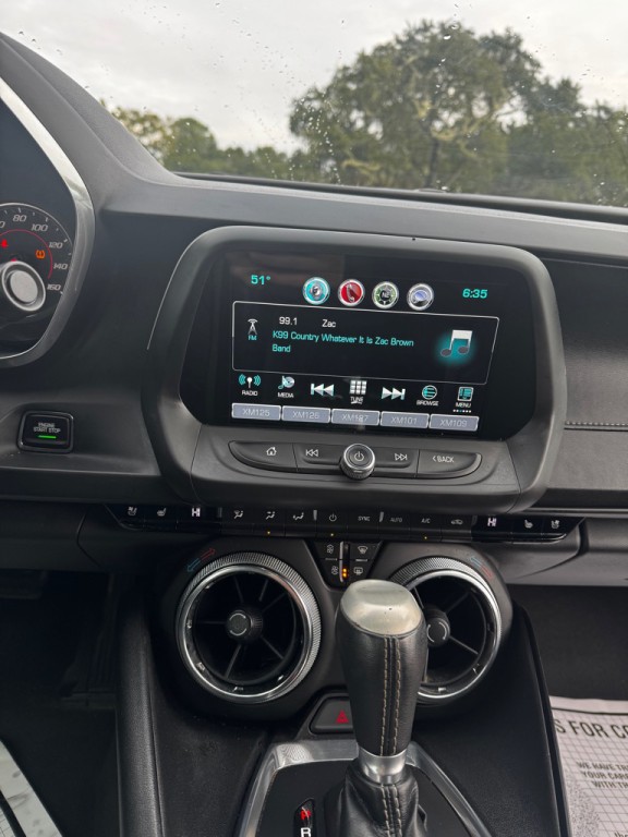 2017 Chevrolet Camaro Image 17