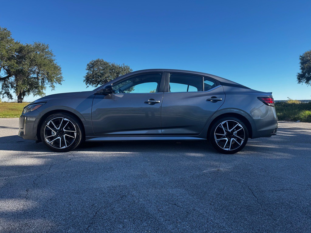 2025 Nissan Sentra Image 2