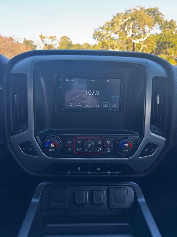 2015 Chevrolet Silverado 1500 Image 21