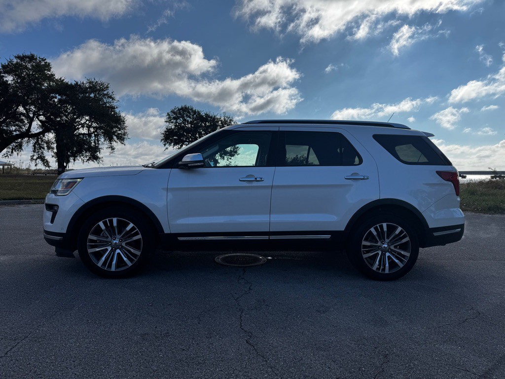 2018 Ford Explorer Image 2