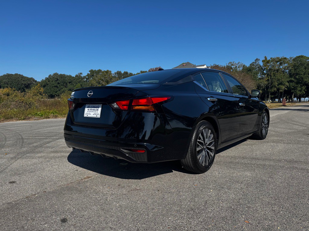 2025 Nissan Altima Image 5