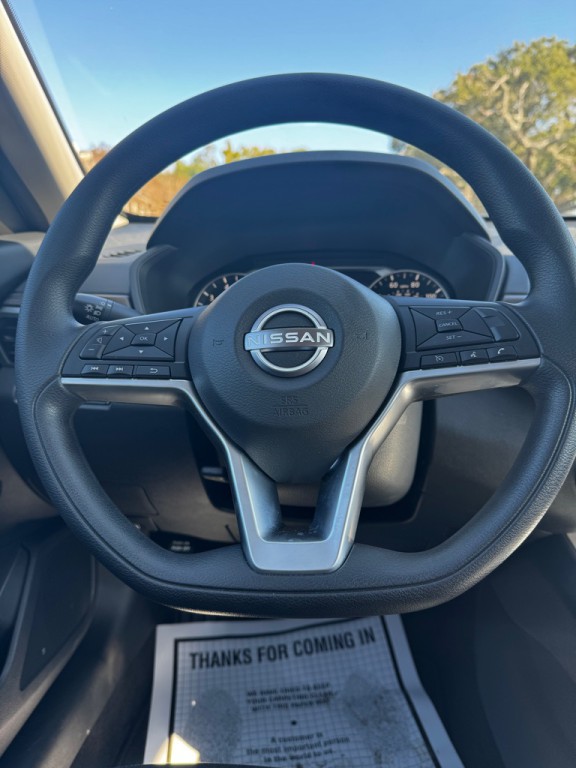 2025 Nissan Altima Image 18