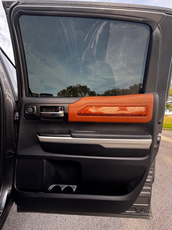 2016 Toyota Tundra Image 16