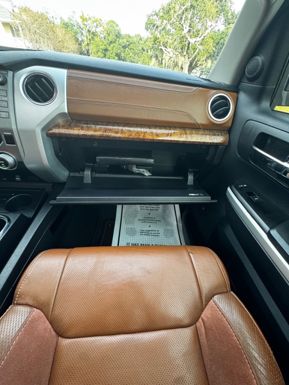 2016 Toyota Tundra Image 28