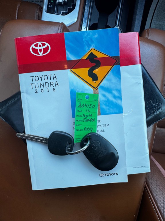 2016 Toyota Tundra Image 30