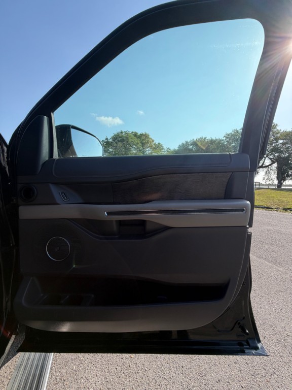 2019 Ford Expedition Image 14