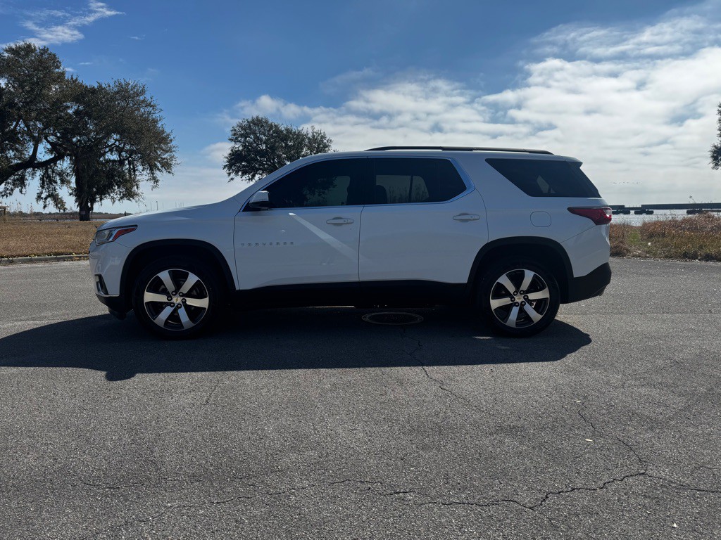 2019 Chevrolet Traverse Image 2