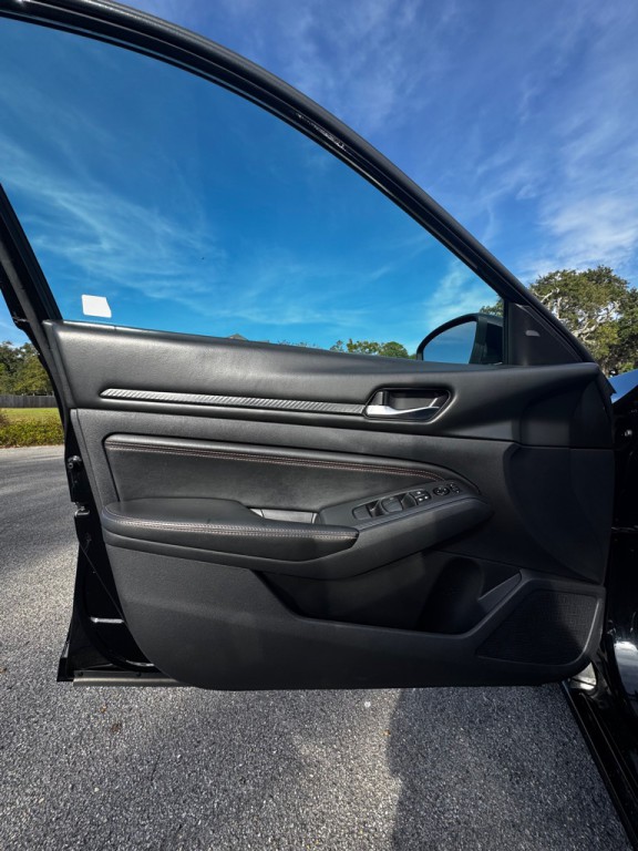 2020 Nissan Altima Image 9